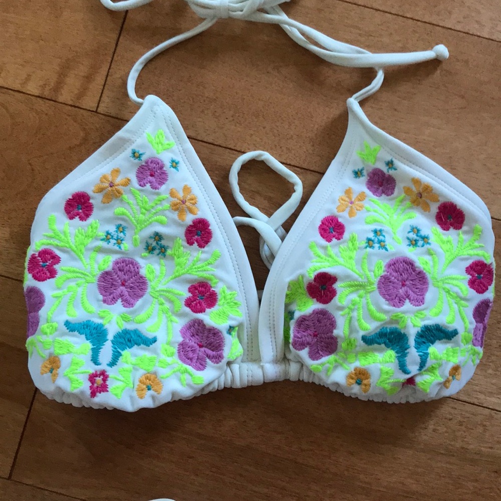Cute Floral Bathing Suit - Picture 2 of 6
